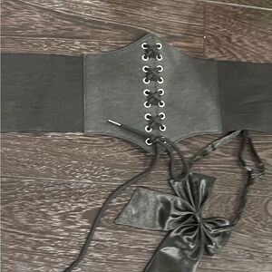 Corset adjustable & clip on bow tie Black new